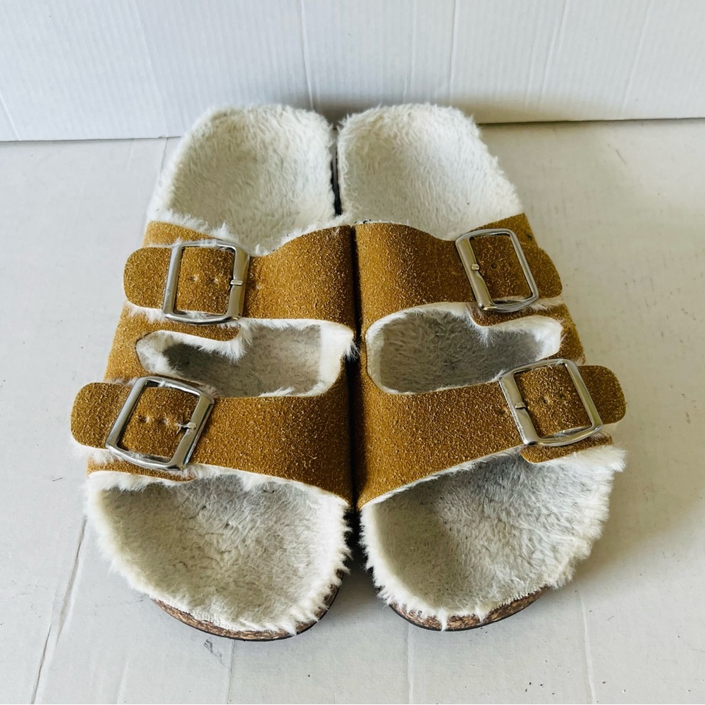 Natural Tan suede Sandals two adjustable Buckles fur insole tracked outsole US10